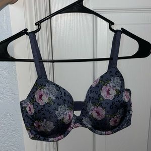 Victoria’s Secret T-Shirt Bra